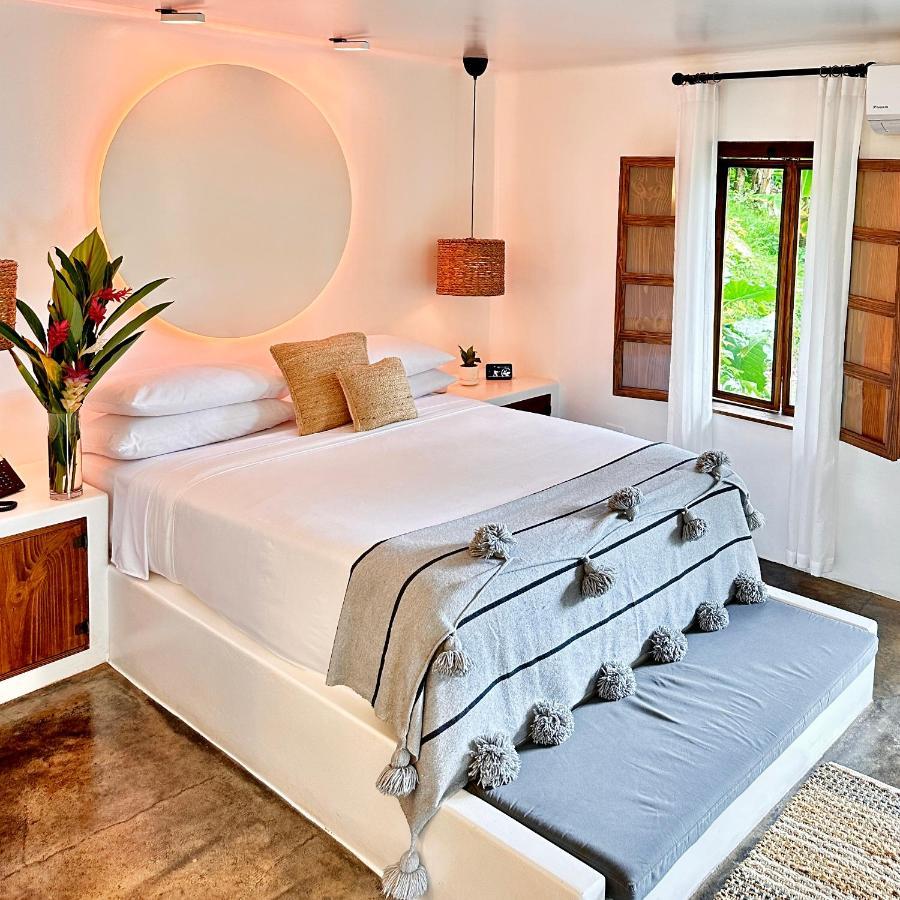 Vayu Retreat Villas Coronado Exterior photo